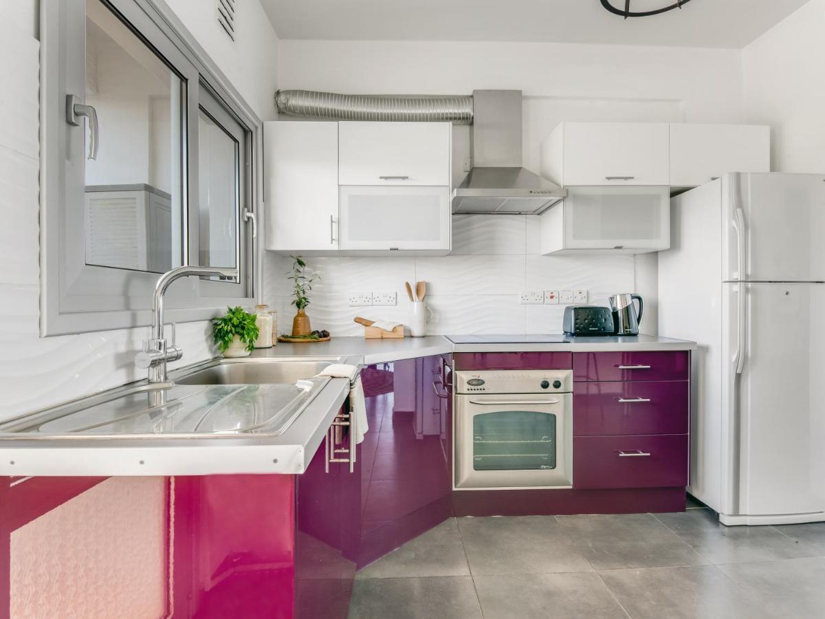 Sanders Kanika Sea Forum - Adorable 2-Bedroom Apartment With Sea View Limassol Exteriör bild