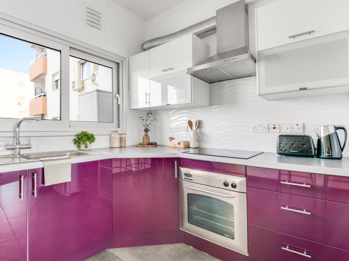 Sanders Kanika Sea Forum - Adorable 2-Bedroom Apartment With Sea View Limassol Exteriör bild